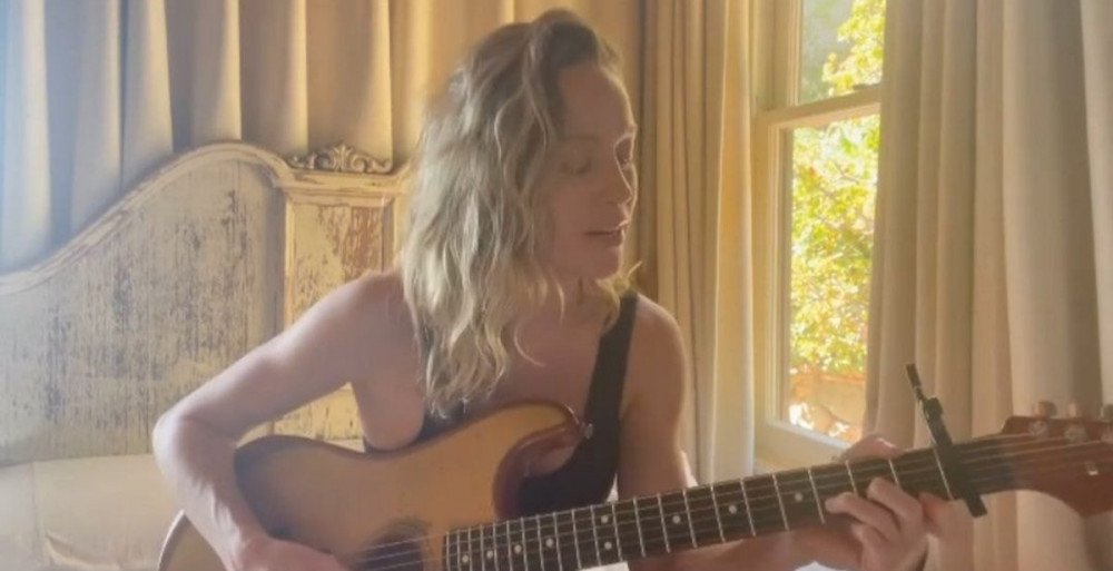 Brie Larson Covers 'On the Ground' by BLACKPINK's Rosé